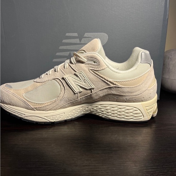 New balance 2002 - Picture 3 of 9